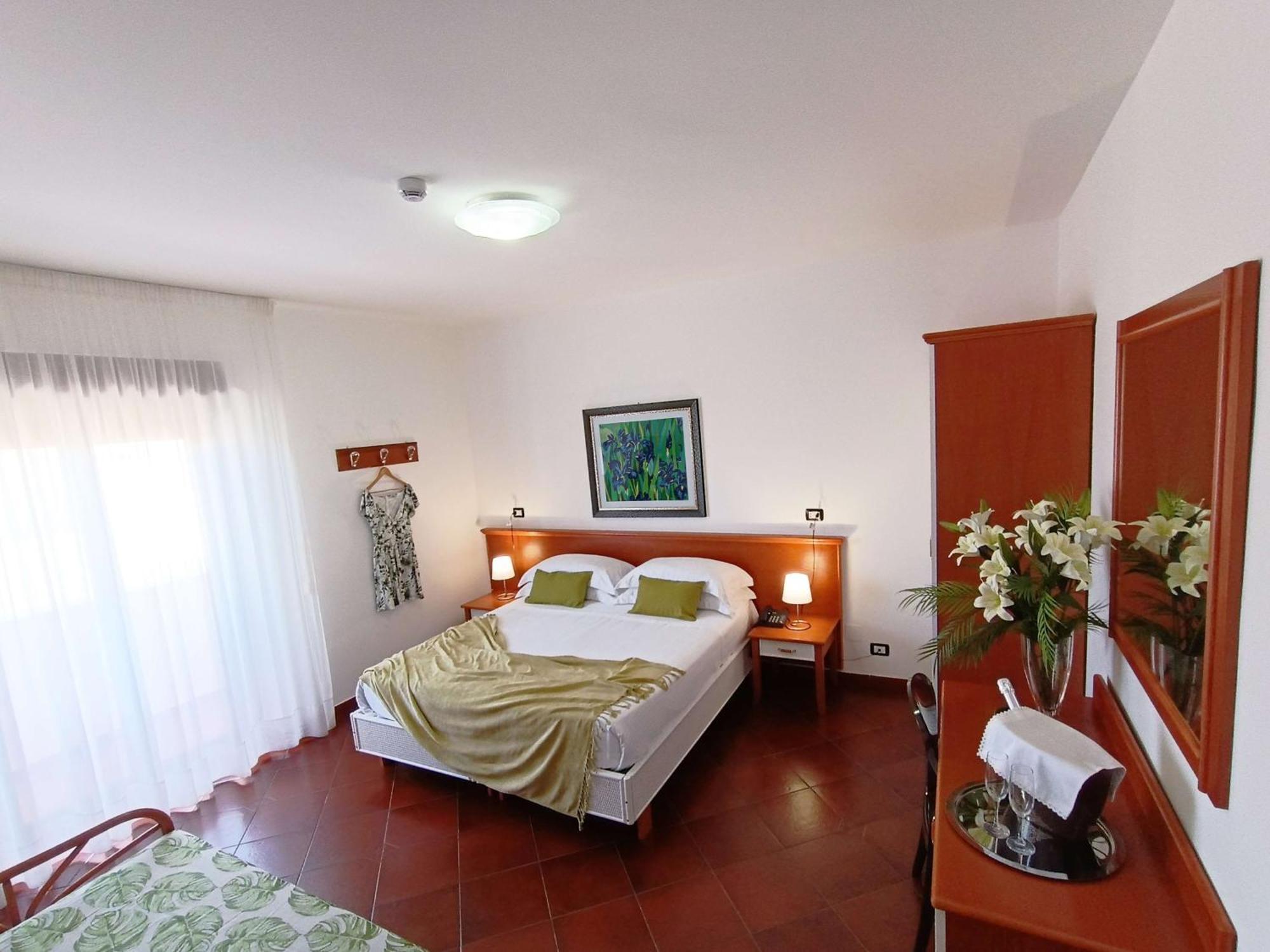 Best Western Hotel Martello LMP Buitenkant foto